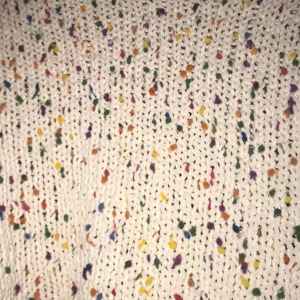 Distressed sweater - Picture 2 of 2